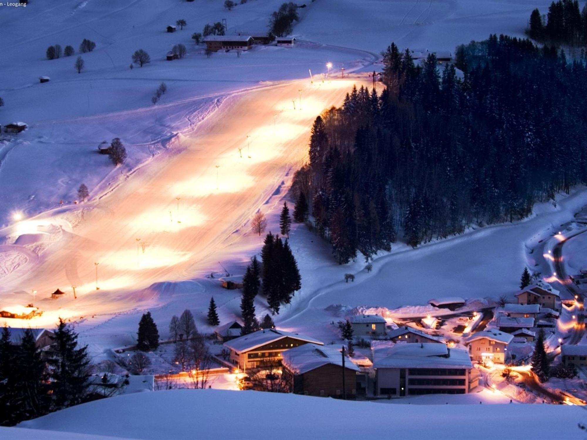 Modern Holiday Home In Leogang With Private Sauna Екстериор снимка